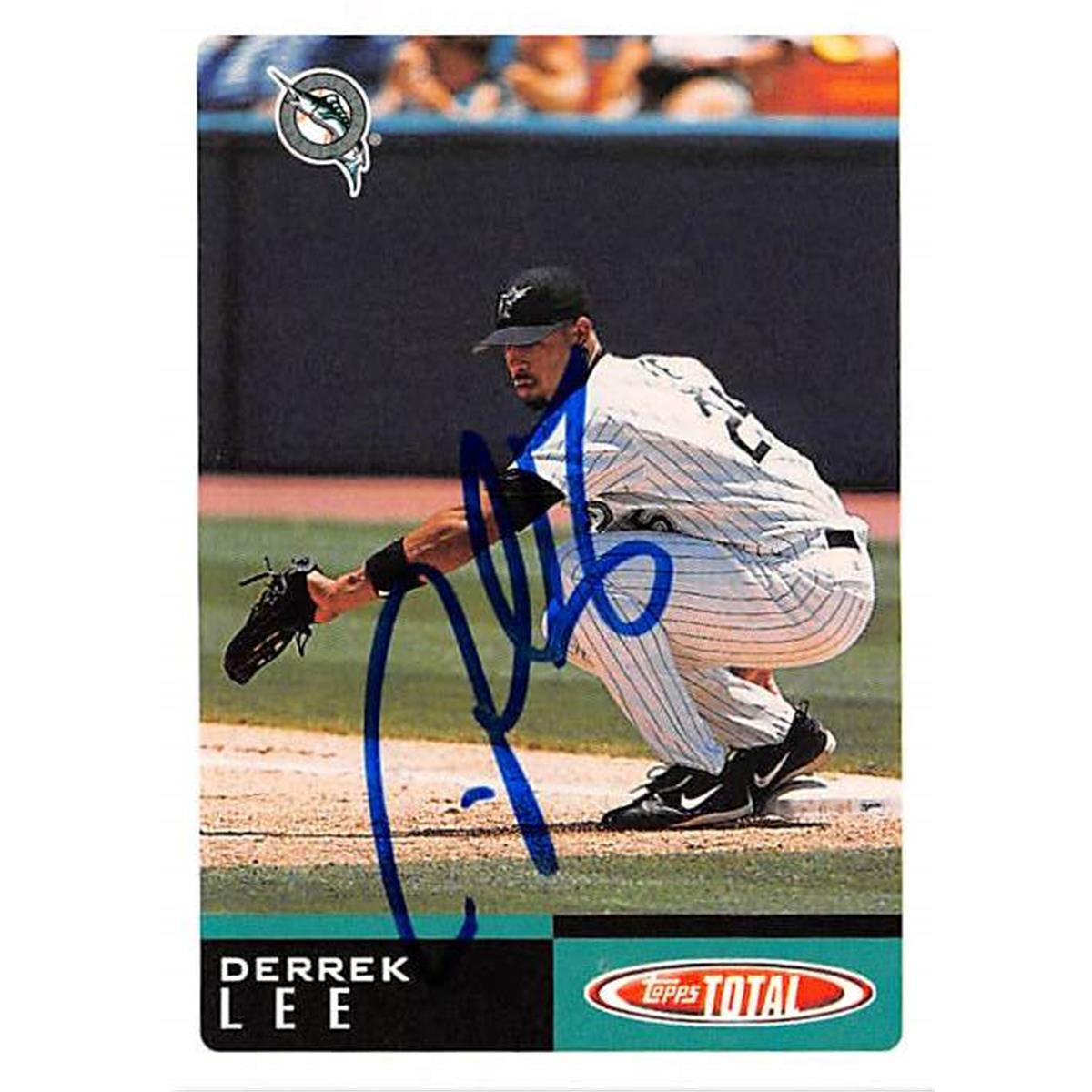 421484 Derrek Lee Autographed Baseball Card Florida Marlins 2002 Topps Total No.401