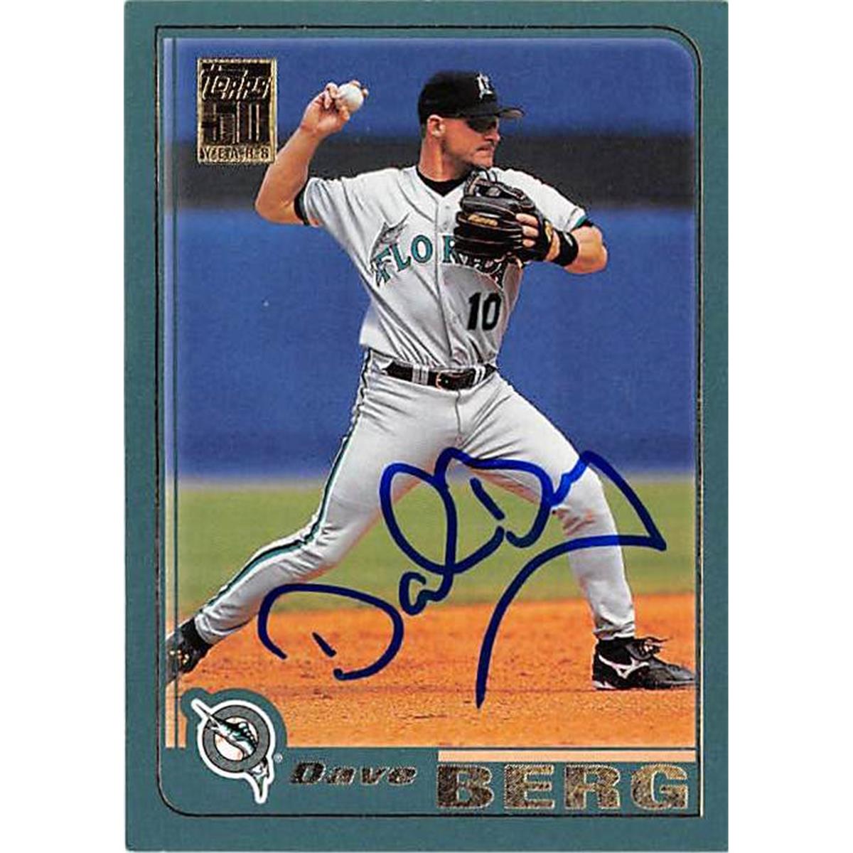 421064 Dave Berg Autographed Baseball Card Florida Marlins 2001 Topps No.106