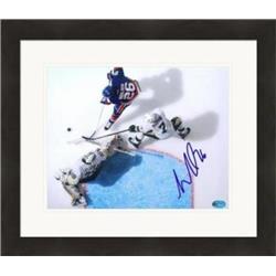 Picture of Autograph Warehouse 432759 8 x 10 in. Matt Moulson Autographed Photo No. SC1 Matted & Framed for New York Islanders