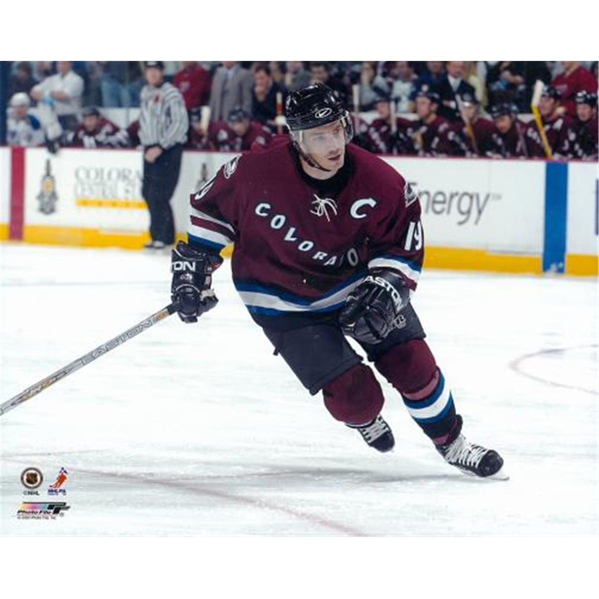 Picture of Autograph Warehouse 443680 8 x 10 in. Joe Sakic Photo No. 1 for Colorado Avalanche