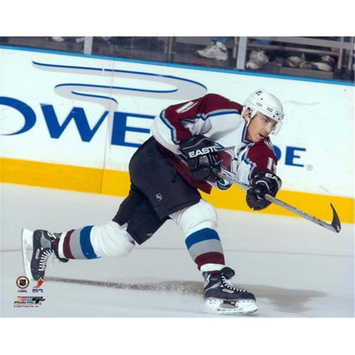 Picture of Autograph Warehouse 443686 8 x 10 in. Joe Sakic Photo No. 2 for Colorado Avalanche