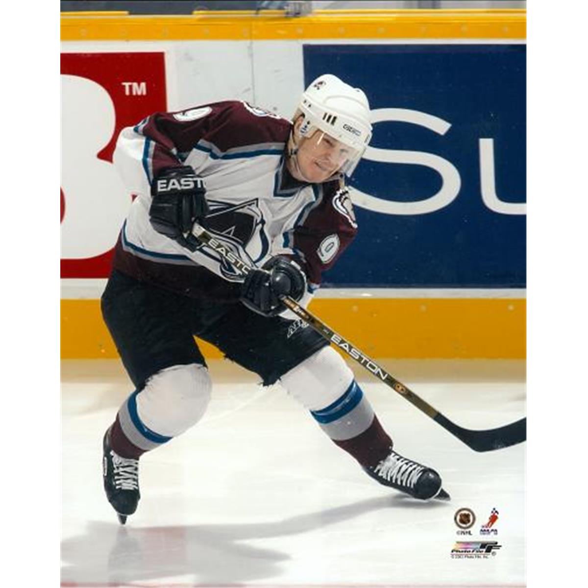 Picture of Autograph Warehouse 443603 8 x 10 in. Colorado Avalanche No. 3 Paul Kariya Photo