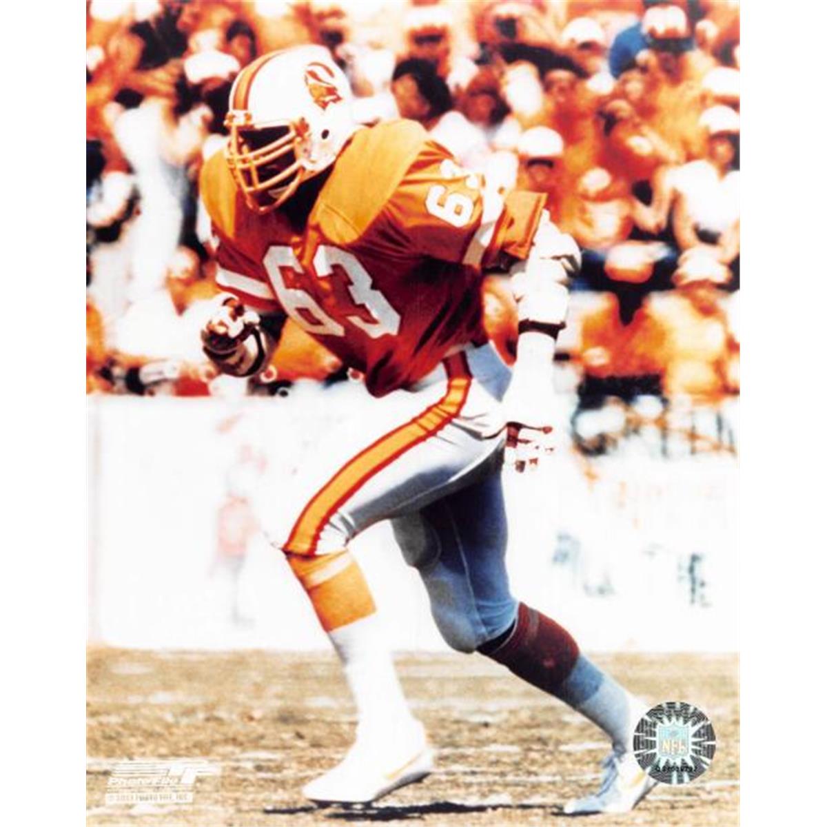 Picture of Autograph Warehouse 443728 8 x 10 in. Tampa Bay Buccaneers No. 1 Lee Roy Selmon Unsigned Photo