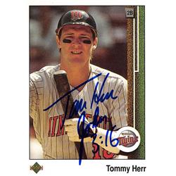 539105 Tom Herr Autographed Baseball Card - Minnesota Twins, 67 1989 Upper Deck No.558