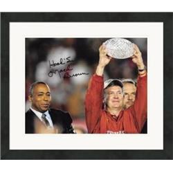 Picture of Autograph Warehouse 528487 8 x 10 in. Mack Brown Autographed Matted & Framed Photo - Texas Longhorns Football Coach Hook Em No.12