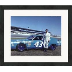 559798 8 x 10 in. Richard Petty Autographed Matted & Framed Photo - Auto Racing NASCAR No.AWR31