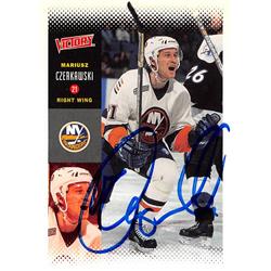 Picture of Autograph Warehouse 528236 Mariusz Czerkawski Autographed Hockey Card - New York Islanders&#44; SC 2000 Upper Deck Victory No.147