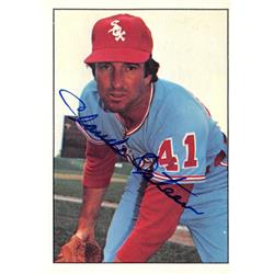 538838 Claude Osteen Autographed Baseball Card - Chicago White Sox, 67 1975 SSPC No.137