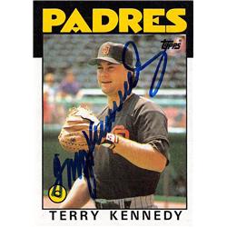 572231 San Diego Padres Terry Kennedy Autographed Baseball Card - 1986 Topps No.230