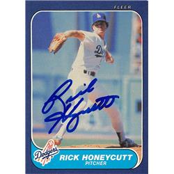 571196 Los Angeles Dodgers Rick Honeycutt Autographed Baseball Card - 1986 Fleer No.132
