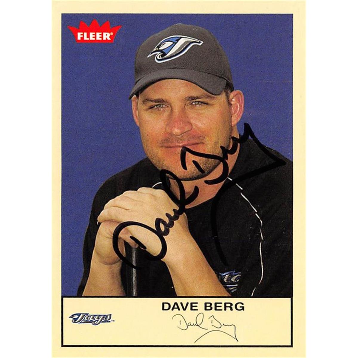 571245 Toronto Blue Jays Dave Berg Autographed Baseball Card - 2005 Fleer No.190