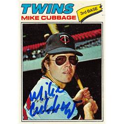 571094 Minnesota Twins Mike Cubbage Autographed Baseball Card - 1977 Topps No.149
