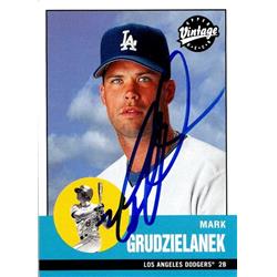 650979 Mark Grudzielanek Autographed Baseball Card - Los Angeles Dodgers, FT 2001 Upper Deck Vintage - No.238