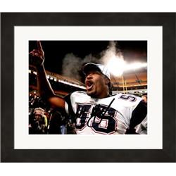 653130 8 x 10 in. Willie McGinest Autographed Photo - New England Patriots - No.2 Matted & Framed