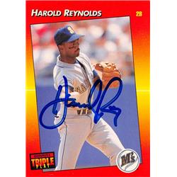 626200 Harold Reynolds Autographed Baseball Card - Seattle Mariners 1992 Donruss Triple Play - No.203