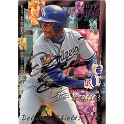 621742 Delino Deshields Autographed Baseball Card - Los Angeles Dodgers 1995 Fleer - No.538