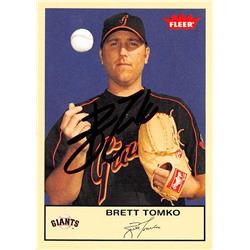 626829 Brett Tomko Autographed Baseball Card - San Francisco Giants 2005 Fleer - No.22