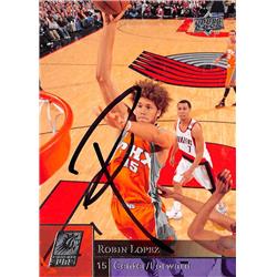 622412 Robin Lopez Autographed Basketball Card - Phoenix Suns 20009 Upper Deck - No.158