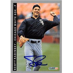 626447 Scott Radinsky Autographed Baseball Card - Chicago White Sox 1993 Fleer - No.208