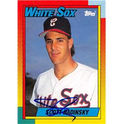 626439 Scott Radinsky Autographed Baseball Card - Chicago White Sox - 1990 Topps Traded No.99T