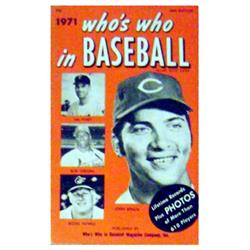 Picture of Autograph Warehouse 651635 1971 Whos Who Baseball Book - Johny Bench on Cover with Bob Gibson Boog Powell Used Good Condition
