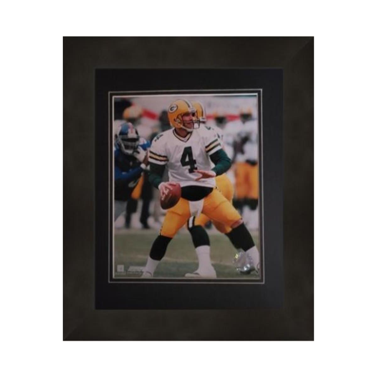 Picture of Autograph Warehouse 584109 Brett Favre 8 x 10 in. Photo - Green Bay Packers Legend - Matted & Framed