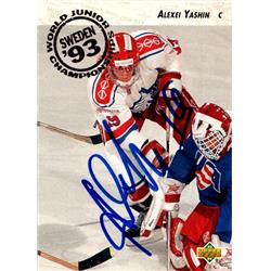 654114 Alexei Yashin Autographed Hockey Card  Russia  1993 Upper Deck World Junior No277