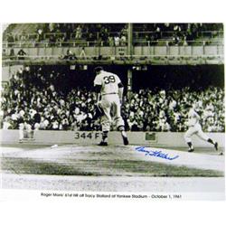 598013 Tracy Stallard Autographed 16 x 20 in. Photo - Boston Red Sox Pictured Giving Up Roger Maris 61St Home Run of 1961 Yankees