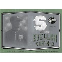 724327 Jose Reyes Player Worn Jersey Patch New York Mets 2004 Upper Deck Vintage Stat Men No.SSM1 Baseball Card