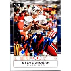 725837 Steve Grogan Autographed New England Patriots, SC 2017 Panini Playoff No.198 Football Card