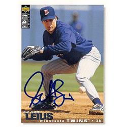 586543 Scott Leius Autographed Minnesota Twins 1995 Upper Deck No.486 Baseball Card