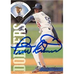 688796 Pedro Astacio Autographed Los Angeles Dodgers 1995 Leaf No.137 Baseball Card