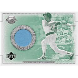 664876 Paul Molitor Player Worn Jersey Patch Miwaukee Brewers 2002 Upper Deck Sweet Spot Classics No.JPM Baseball Card
