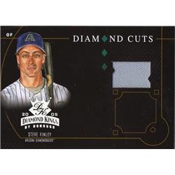 724797 Steve Finley Player Worn Jersey Patch Arizona Diamondbacks 2005 Donruss Diamond Kings Cuts No.DC46 LE 178-200 Baseball Card