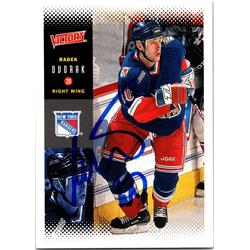677378 Radek Dvorak Autographed New York Rangers, FT 2000 Upper Deck Victory No.156 Hockey Card