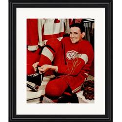 724048 8 x 10 in. Sid Abel Autographed Detroit Red Wings No.2 Matted & Framed Photo