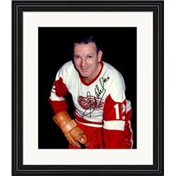 724047 8 x 10 in. Sid Abel Autographed Detroit Red Wings No.1 Matted & Framed Photo
