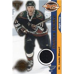 701358 Dallas Drake Player Worn Jersey Patch Coyotes, Blues 2001 Pacific Titanium Draft Day No.89 Hockey Card