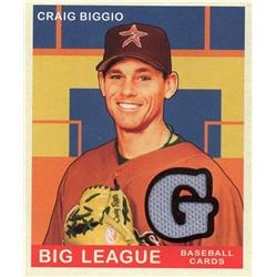 675869 Craig Biggio Player Worn Jersey Patch Houston Astros 2007 Upper Deck Goudey Mini No.28 Baseball Card