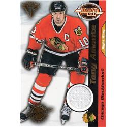 701342 Tony Amonte Player Worn Jersey Patch Chicago Blackhawks 2001 Pacific Titanium Draft Day No.16 Hockey Card