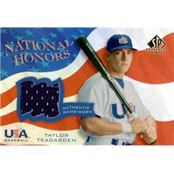 702581 Taylor Teagarden Player Worn Jersey Patch Team USA 2004 Upper Deck National Honors Rookie Refractor No.NHTE Baseball Card