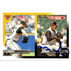 700733 Mike Gonzalez Autographed Pittsburgh Pirates 2005 Topps Total No.640 Baseball Card