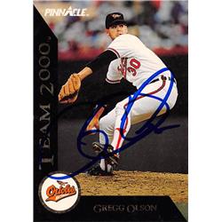 688302 Gregg Olson Autographed Baltimore Orioles 1992 Pinnacle Team 2000 No.13 Baseball Card