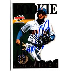 724305 Edgardo Alfonzo Autographed New York Mets 1995 Score Rookie No.135 Baseball Card