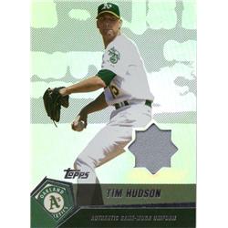 724370 Tim Hudson Player Worn Jersey Patch Oakland Athletics 2004 Topps Refractor No.TH Baseball Card