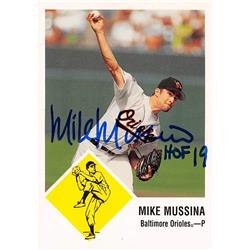 703272 Mike Mussina Signed Baltimore Orioles 1998 Fleer No.78 HOF 19 Baseball Card