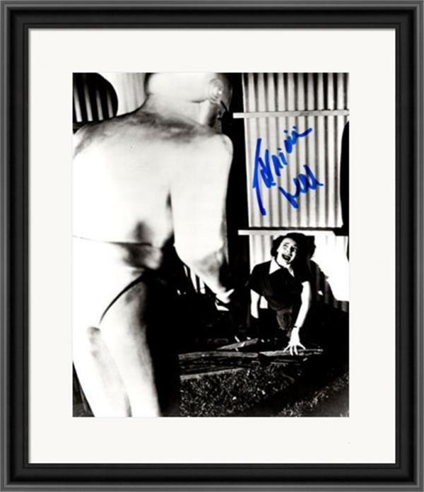 748195 Patricia Neal Autographed 8 x 10 in. Photo - Actress, The Day The Earth Stood Still No.6 Matted & Framed