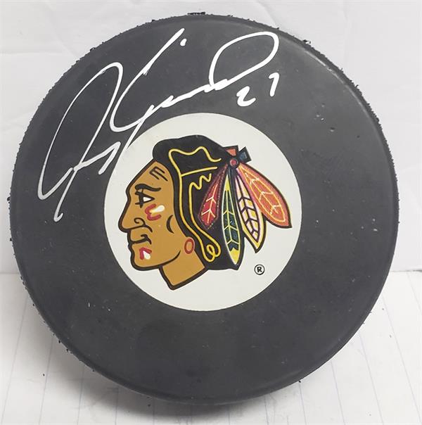 Picture of Autograph Warehouse 783371 Jeremy Roenick Autographed Hockey Puck - Chicago Blackhawks with Display Cube 2
