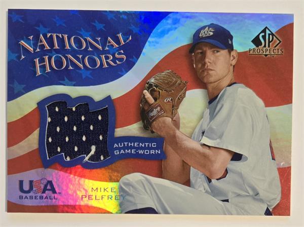 794398 Mike Pelfrey Player Worn Jersey Patch Baseball Card -   York Mets 2004 Upper Deck Team USA National Honors Refractor No.NHMP
