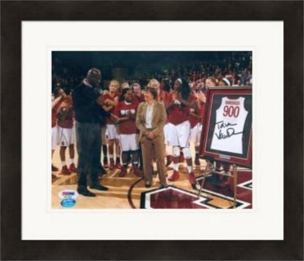 Picture of Autograph Warehouse 312727 Tara Vanderveer Autographed 8 x 10 in. Photo - Stanford University Cardinals Womens Basketball Coach NCAA PSA No.3 Matted & Framed
